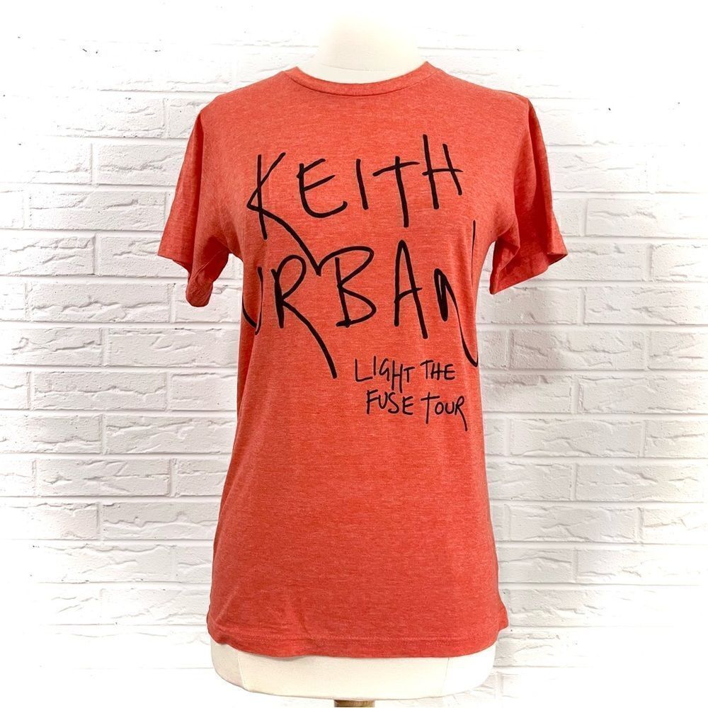 🚨4/$25 Keith Urban Light The Fuse Tour Women’s Shirt Size Small
